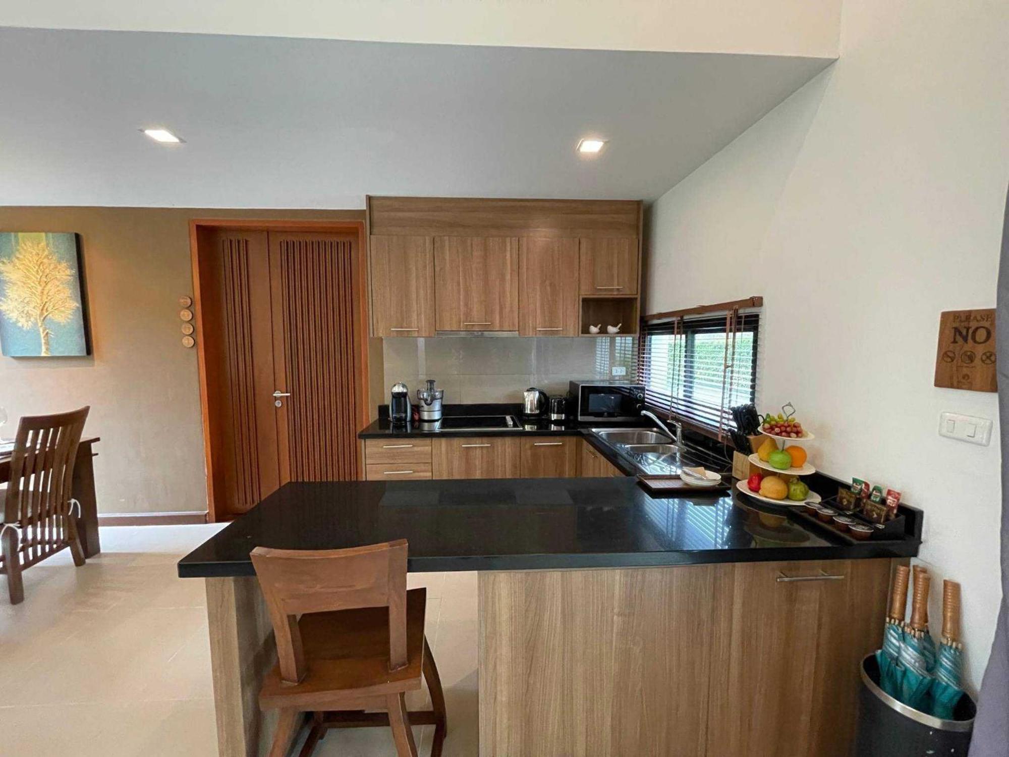Ozone Villa Phuket Pa Khlok Exterior foto