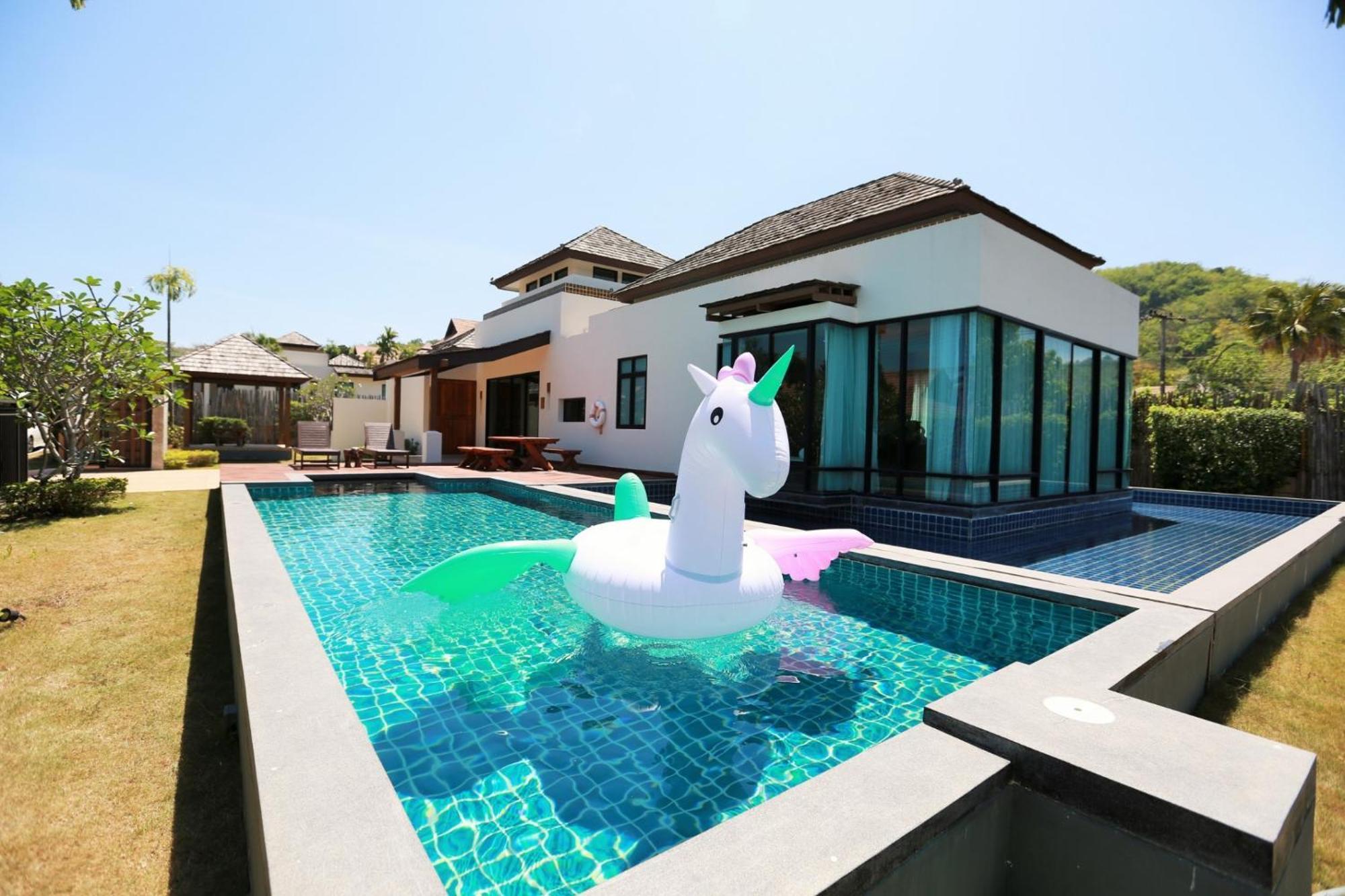 Ozone Villa Phuket Pa Khlok Exterior foto