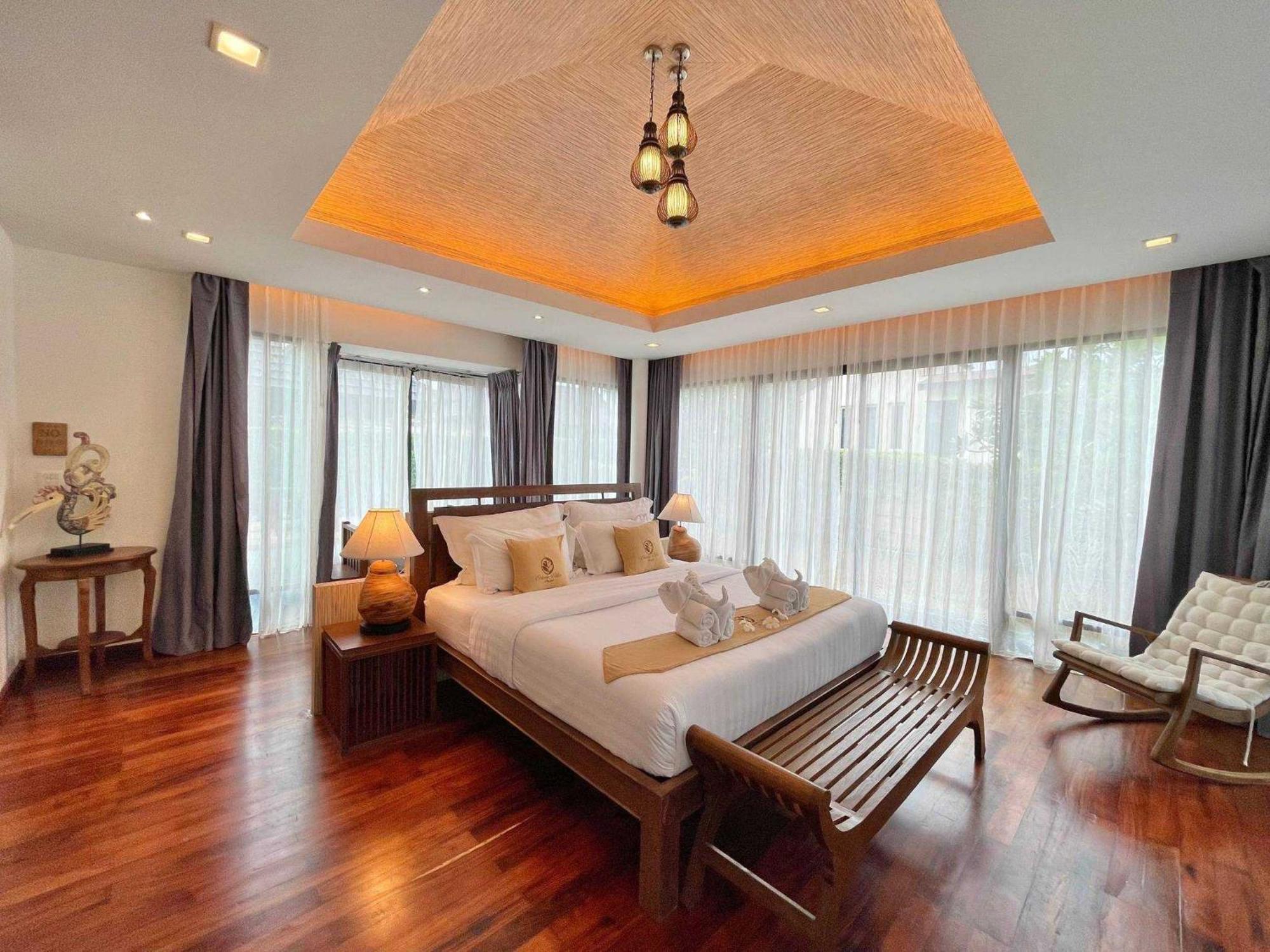Ozone Villa Phuket Pa Khlok Exterior foto