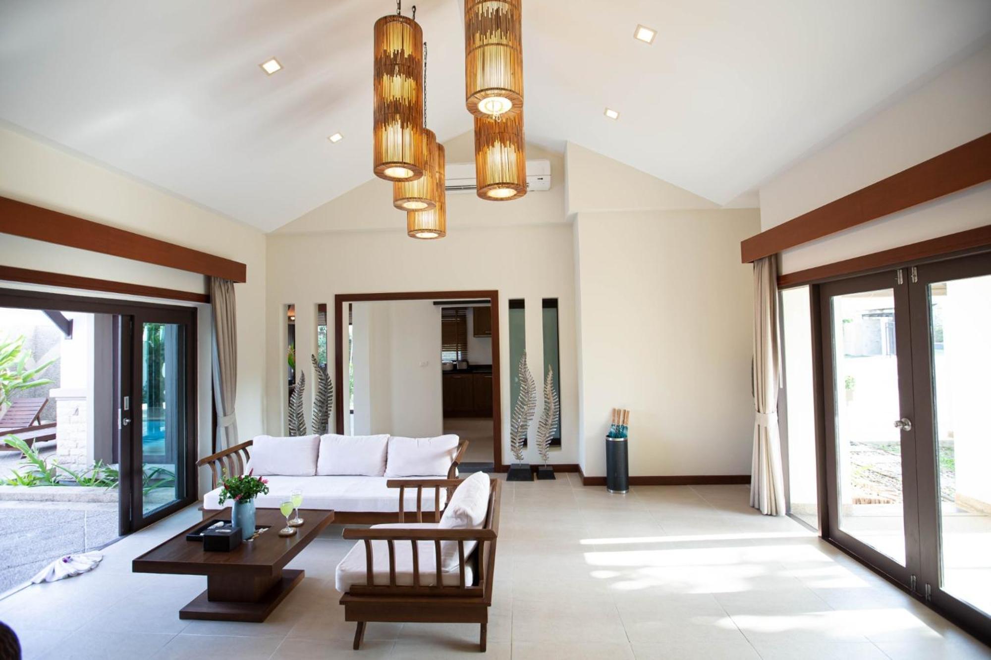 Ozone Villa Phuket Pa Khlok Exterior foto